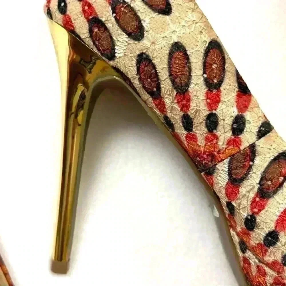 Zigi Girl Multicolor Geometric Stiletto Gold Trim Round Toe Pump Heels Size 7
